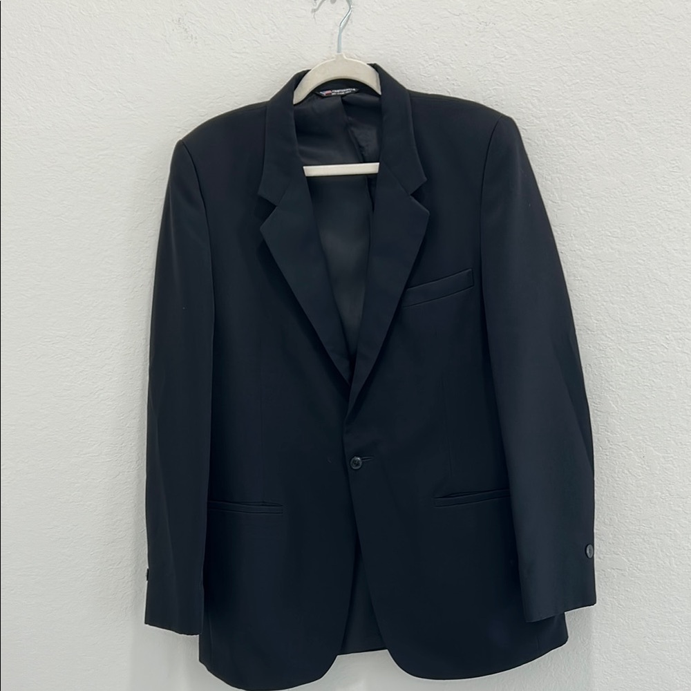 The Robert Wagner Collection by Raffinati Formal Tuxedo Jacket